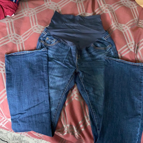 *Two* like new maternity jeans - Picture 5 of 8